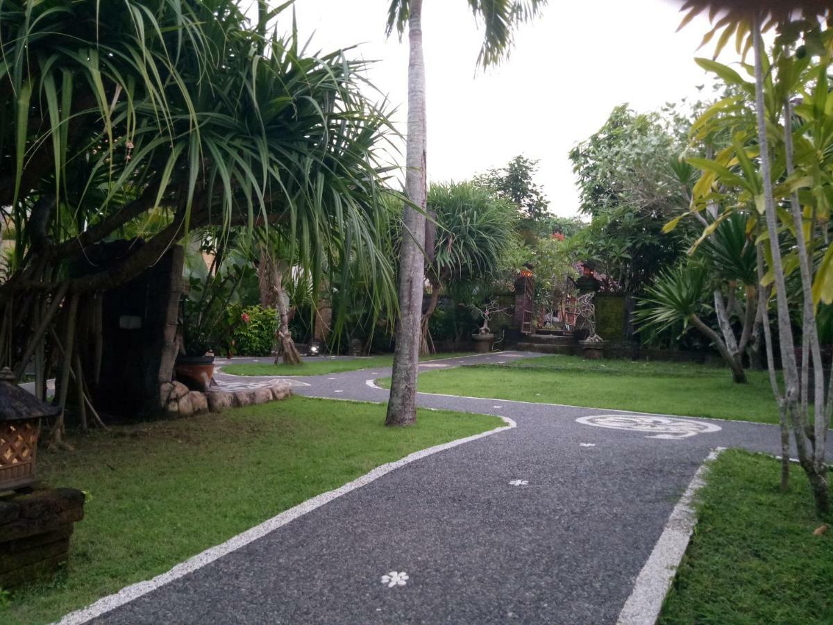 Medori Putih Homestay Uluwatu  Luaran gambar